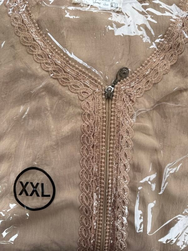 e5f1fa19-e36b-42d6-95f2-db24998bf602-6751-000004ac4b33164e_file Samira Dames Jurk – Abaya met Rits – Luxe Steentjes – Comfort Fit